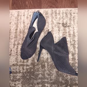 Vince Camuto peep toe pump heels 8.5M